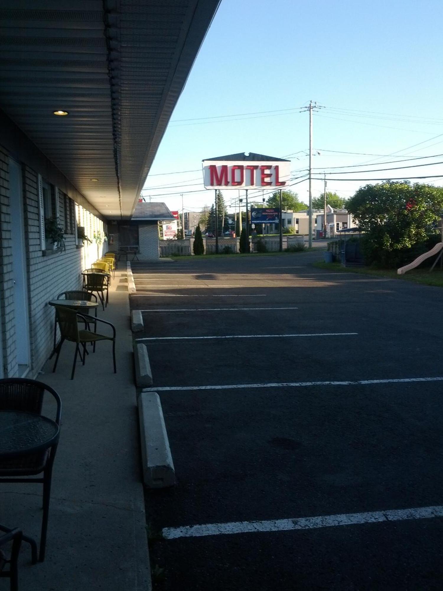 סן-ז'אן-סור-רישלייה Motel Montgolfiere Jp מראה חיצוני תמונה